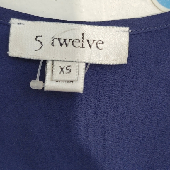 NWT 5 Twelve Long Sleeve Blouse Ruffle Hem Size XSmall - Picture 5 of 5